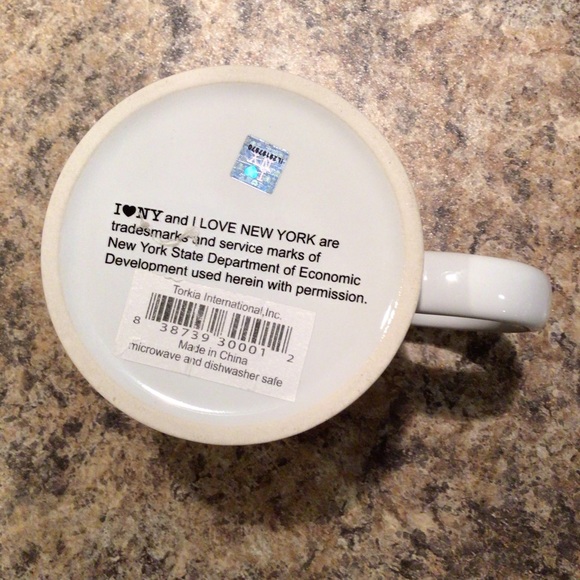 I Heart NY White Mug With Black Letters - Picture 4 of 4